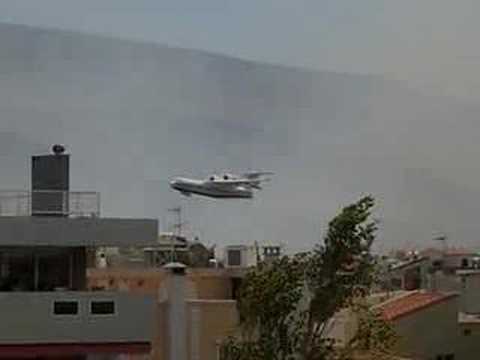 Youtube: Athens Ymitos Fire Russian Plane Beriev Be-200