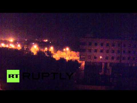Youtube: Ukraine: Massive shelling pounds Donetsk airport