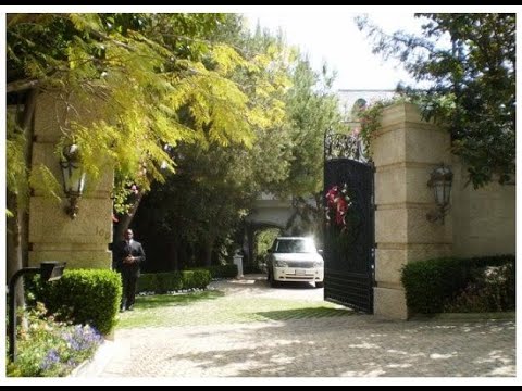 Youtube: MICHAEL JACKSON: Pt 75" Jackson family comes & goes at MJ's home" (What DID happen on June 25th?)