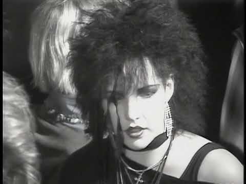 Youtube: Siouxsie And The Banshees - Intro (Nocturne, Royal Albert Hall, 1983)