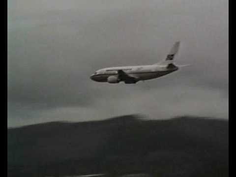 Youtube: Braathens SAFE Boeing 737 fast lowpass Værnes airshow 1996