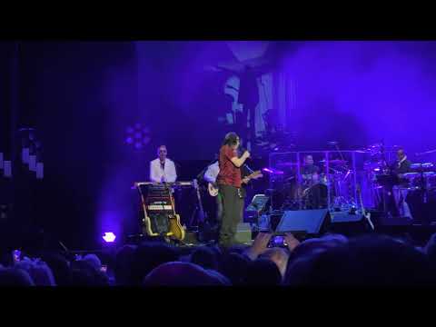 Youtube: Todd Rundgren w/Daryl’s House, Hello It’s Me, Met, Philadelphia, 4/9/2022