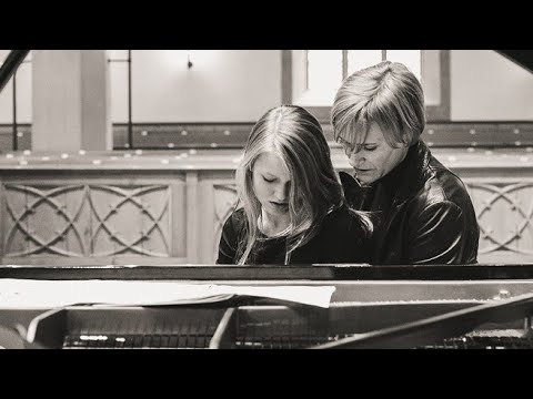 Youtube: "Das Munotglöcklein" 2017<br>full video arr. for 4 hands by Katharina Nohl