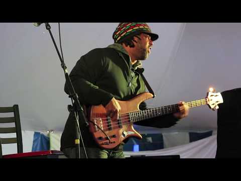 Youtube: Victor Wooten - Isn't She Lovely (Stevie Wonder Cover) | Part 1