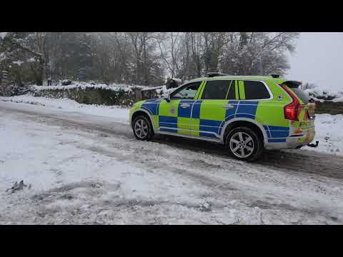 Youtube: Cars slipping, sliding and crashing in heavy snow in Gloucestershire