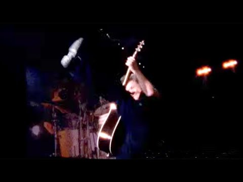 Youtube: Bryan Adams - Summer of 69 - Live In Lisbon