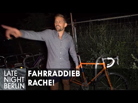 Youtube: Fahrraddieb Rache! Adel Tawil & Klaas kämpfen für Sicherheit | Late Night Berlin | ProSieben