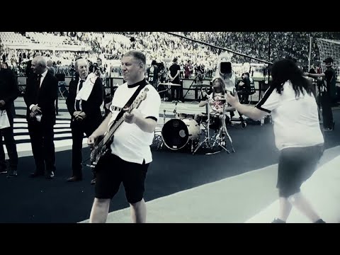 Youtube: TANKARD - Schwarz Weiß wie Schnee  (OFFICIAL VIDEO)
