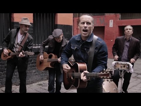 Youtube: Mark Seymour and The Undertow "Castlemaine" Live - Sideshow Alley