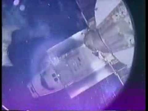Youtube: UFO moves to MIR window from NASA shuttle!