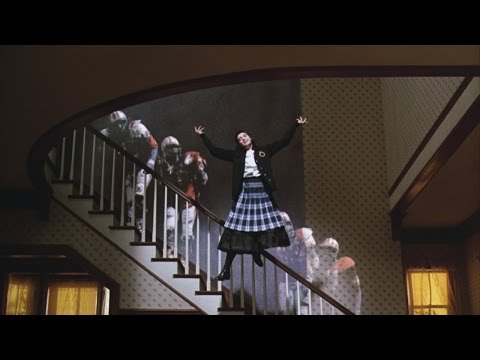 Youtube: Beetlejuice - Jump In The Line (Shake Senora)