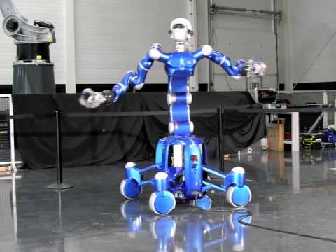 Youtube: Rollin' Justin Robot Catches Balls Tossed in its Direction