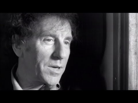 Youtube: Alain Souchon - La vie ne vaut rien (Clip officiel)