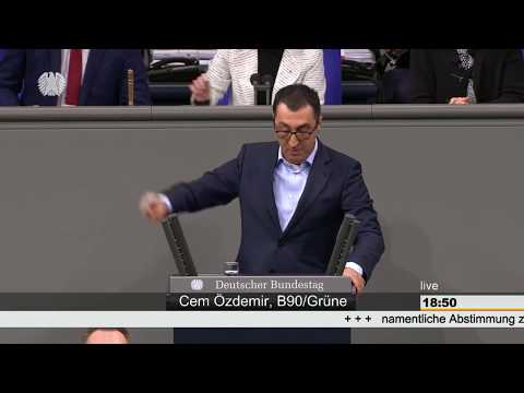 Youtube: Cem Özdemir rechnet im Bundestag mit der AfD ab