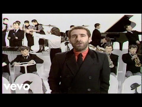 Youtube: Godley & Creme - An Englishman In New York