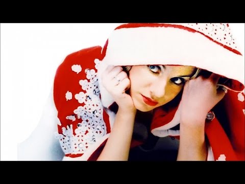Youtube: Audrey Hannah - It's December (And I'll Be Missing You)