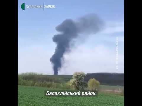 Youtube: 2 Pilots Eject as the Russian SU-34 Jet on a Tailspin Crashes to the Ground in Balakliya, Kherson