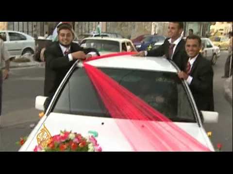 Youtube: Hamas organises mass wedding in Gaza - 2 Aug 09