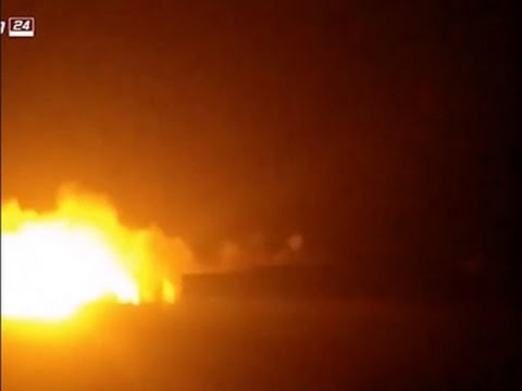 Youtube: Raw: Airstrikes Hit Aid Convoy in Syria