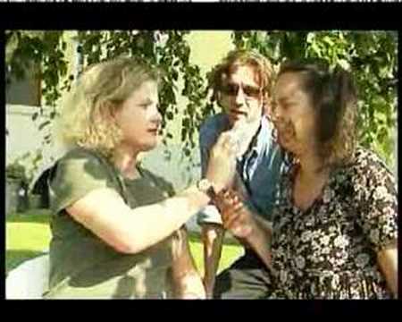Youtube: Mum´s spittle / Mutti´s Spucke