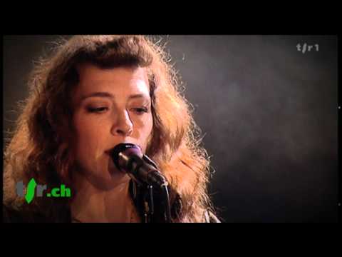 Youtube: Melissa Auf der Maur chante Bonnie & Clyde en exclusivité pour Tard pour Bar