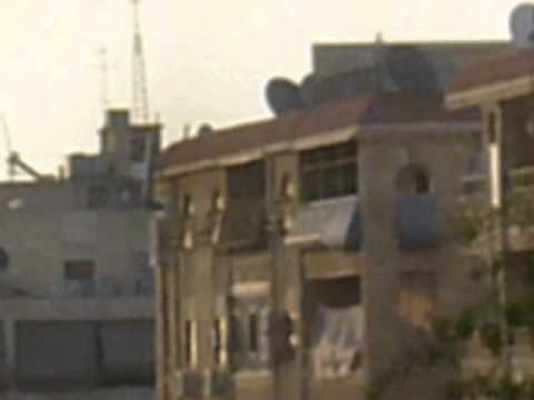 Youtube: الاشتباكات في حي الفرقان - حلب 28-7-2012 Clashes in Furkan Ave - west Aleppo