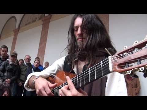 Youtube: Estas Tonne - Golden Dragon Internal Flight