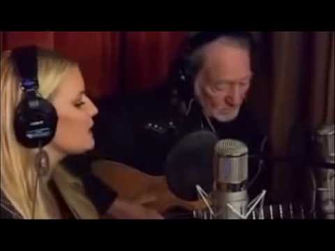 Youtube: Jessica Simpson & Willie Nelson - Away in a manger