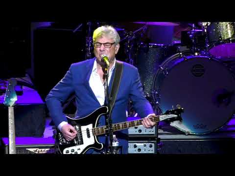 Youtube: Dreadlock Holiday - Ringo Starr & His All-Starr Band feat. Graham Gouldman