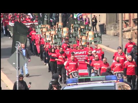 Youtube: 1.Mai-Krawalle in Plauen: Mit Wasserwerfern gegen Rechtsextreme | DER SPIEGEL