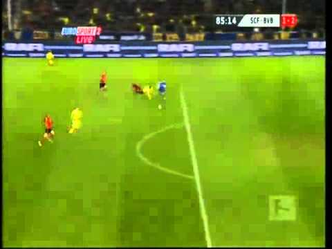 Youtube: BVB´s Kuba Trifft das leere Tor nicht <i class=