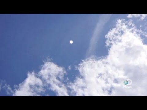 Youtube: UFO Over London Debunked + How to Fake UFOs Videos, Hoaxes Tips