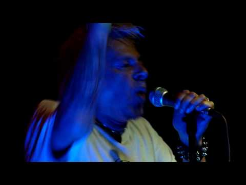 Youtube: UK Subs - Warhead live at Durham Punk Festival 12-09-09