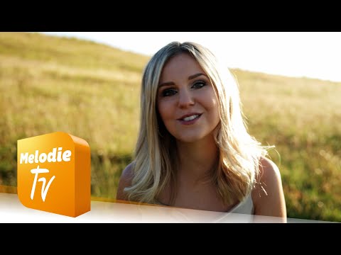 Youtube: Natalie Holzner - Der Papa wird's schon richten (Offizielles Musikvideo)