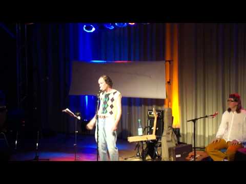 Youtube: Olaf Schubert Live@neues Gymnasium Oldenburg 2011 (2/4)