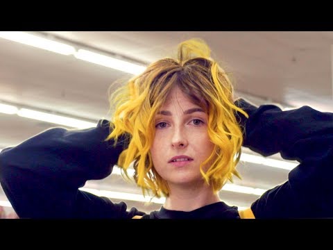 Youtube: Tessa Violet - Crush (Official Music Video)