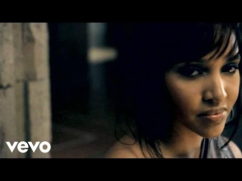 Youtube: Cassandra Steen - Gebt Alles