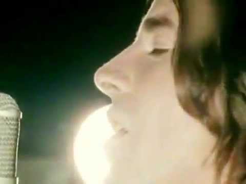 Youtube: John Paul Young - Love Is In The Air (1977-12)