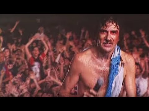 Youtube: "SEMINARE" - CHARLY GARCÍA (Épica versión bajo la lluvia) - Quilmes Rock 2004