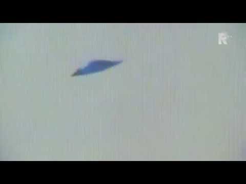Youtube: Blue UFO caught on video in the Netherlands on April 11, 2014 - Not In English