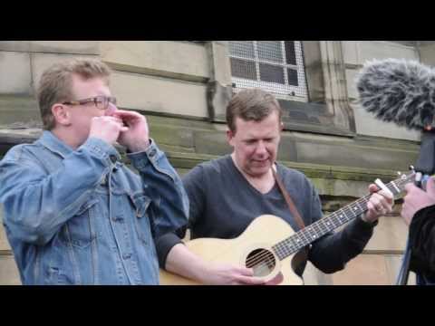 Youtube: The Proclaimers - Sunshine on Leith - live and acustic, TV, HD quality