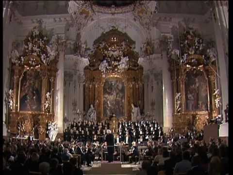 Youtube: Wolfgang Amadeus Mozart - Requiem [Confutatis/Lacrimosa]