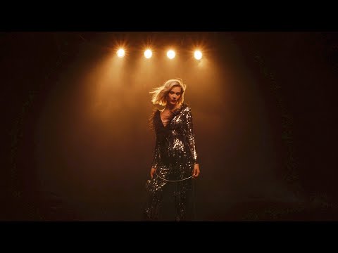 Youtube: Joss Stone - Never Forget My Love (Official Music Video)