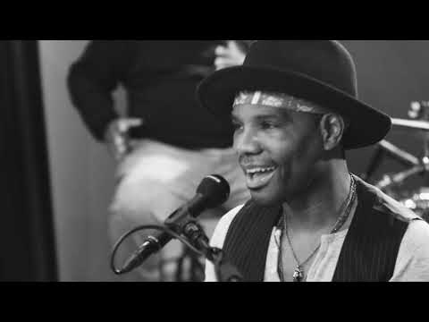 Youtube: Kirk Franklin - Just For Me (In-Studio Performance)