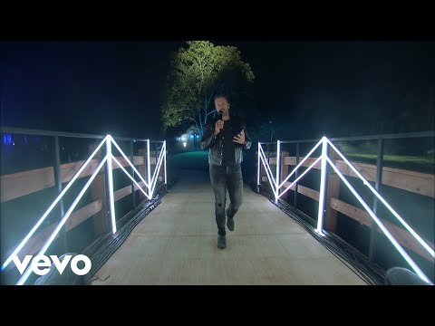 Youtube: Luke Bryan - What She Wants Tonight (Live From The CMT Awards / 2020)