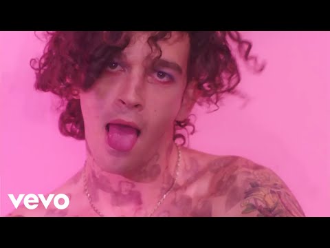 Youtube: The 1975 - Love Me (Official Video)