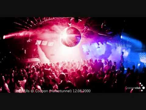 Youtube: Jeff Mills @Cocoon -Hafentunnel 12.08.2000 (2hr Set)