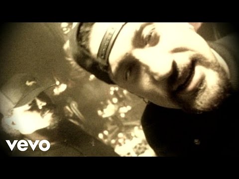 Youtube: Cypress Hill - Throw Your Set In The Air (Official Video)