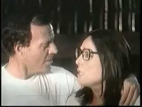 Youtube: Julio Iglesias y Nana Mouskouri - Se Que Volveras