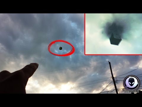 Youtube: [MIND-BOGGLING] Black Portal & Alien Cube UFO Over Texas! 6/29/2015